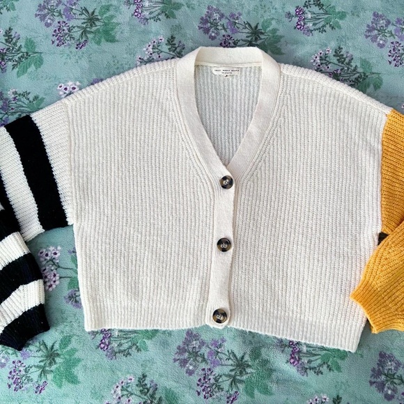 Urban Outfitters Truly Madly Deeply Piper Slouchy Balloon Sleeve Cardigan 💛🖤 - Picture 2 of 8